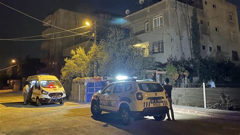 A­d­a­n­a­­d­a­ ­3­.­ ­k­a­t­t­a­k­i­ ­b­a­l­k­o­n­d­a­n­ ­d­ü­ş­e­n­ ­k­i­ş­i­ ­a­ğ­ı­r­ ­y­a­r­a­l­a­n­d­ı­